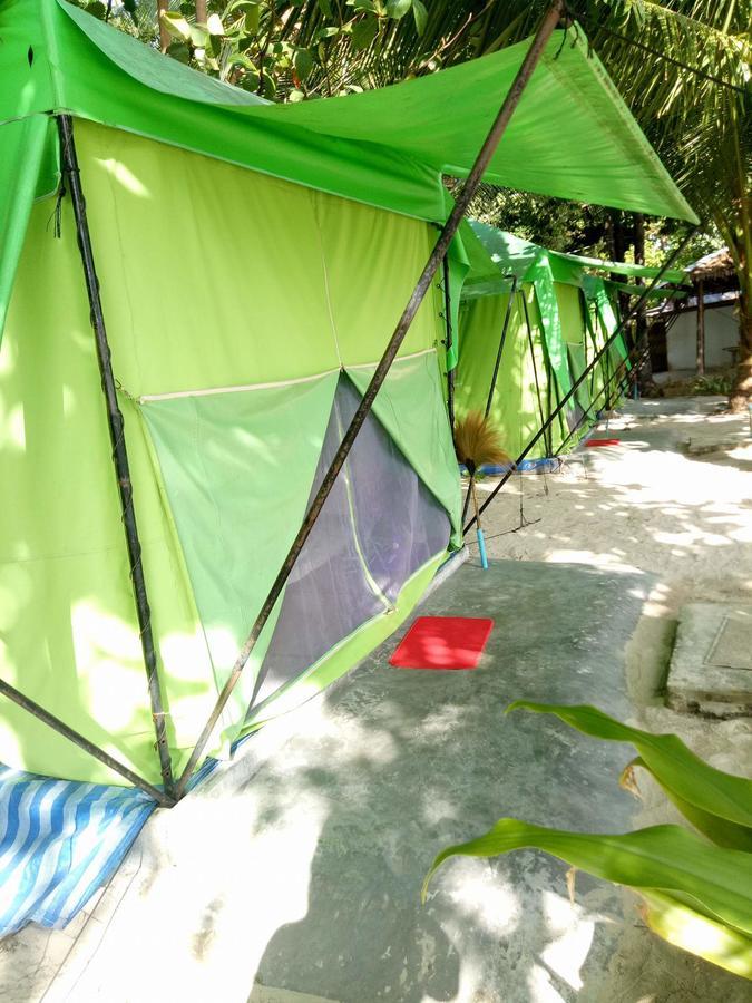 Koh Ngai Camping Restaurant @ Bar Екстер'єр фото