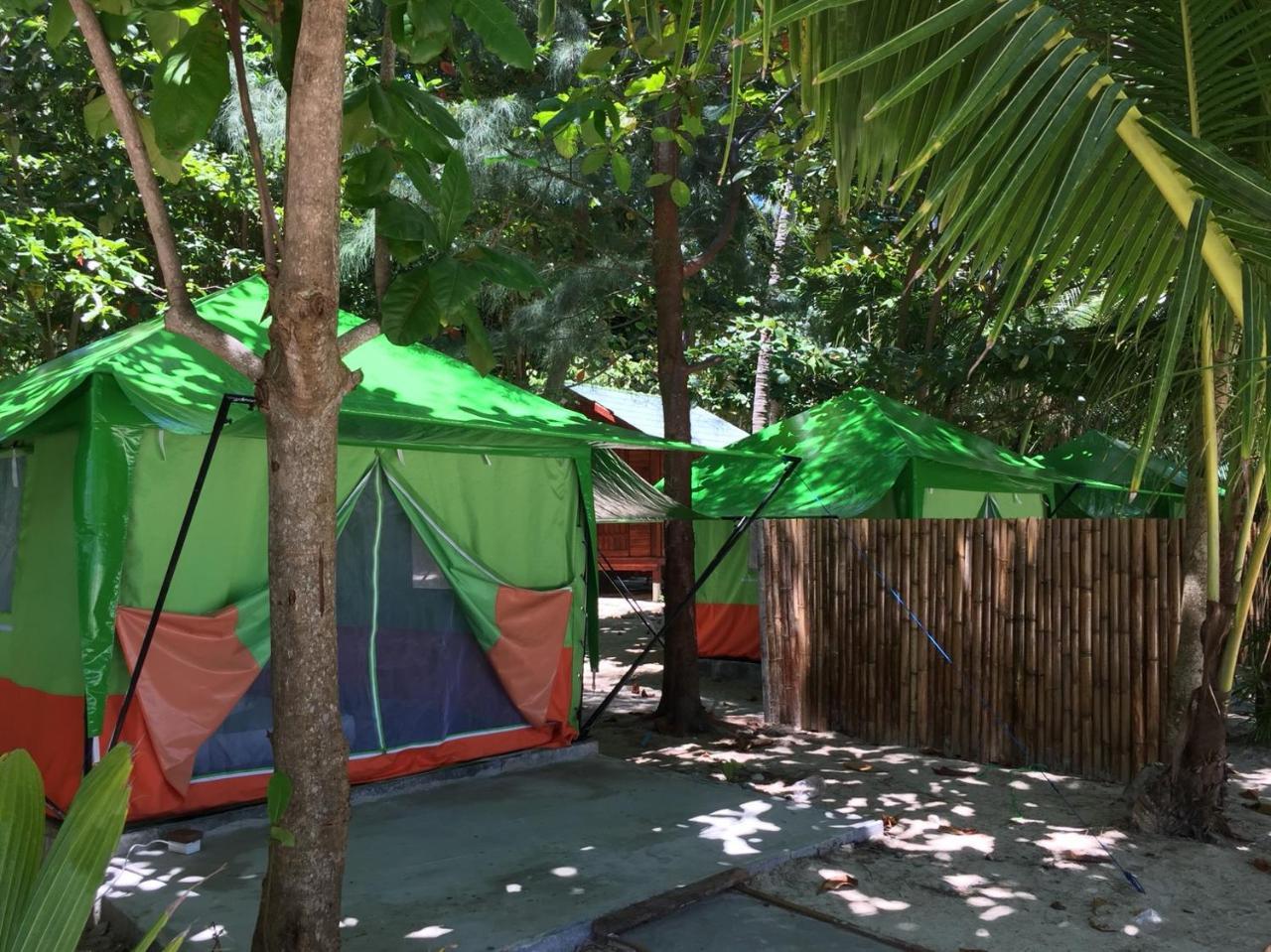 Koh Ngai Camping Restaurant @ Bar Екстер'єр фото